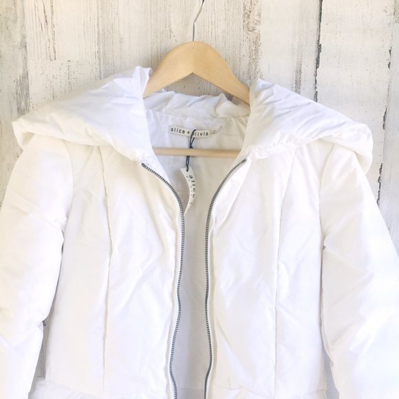 Alice+Olivia Blakely Flared Puffer Coat Duck Down - Picture 6 of 15